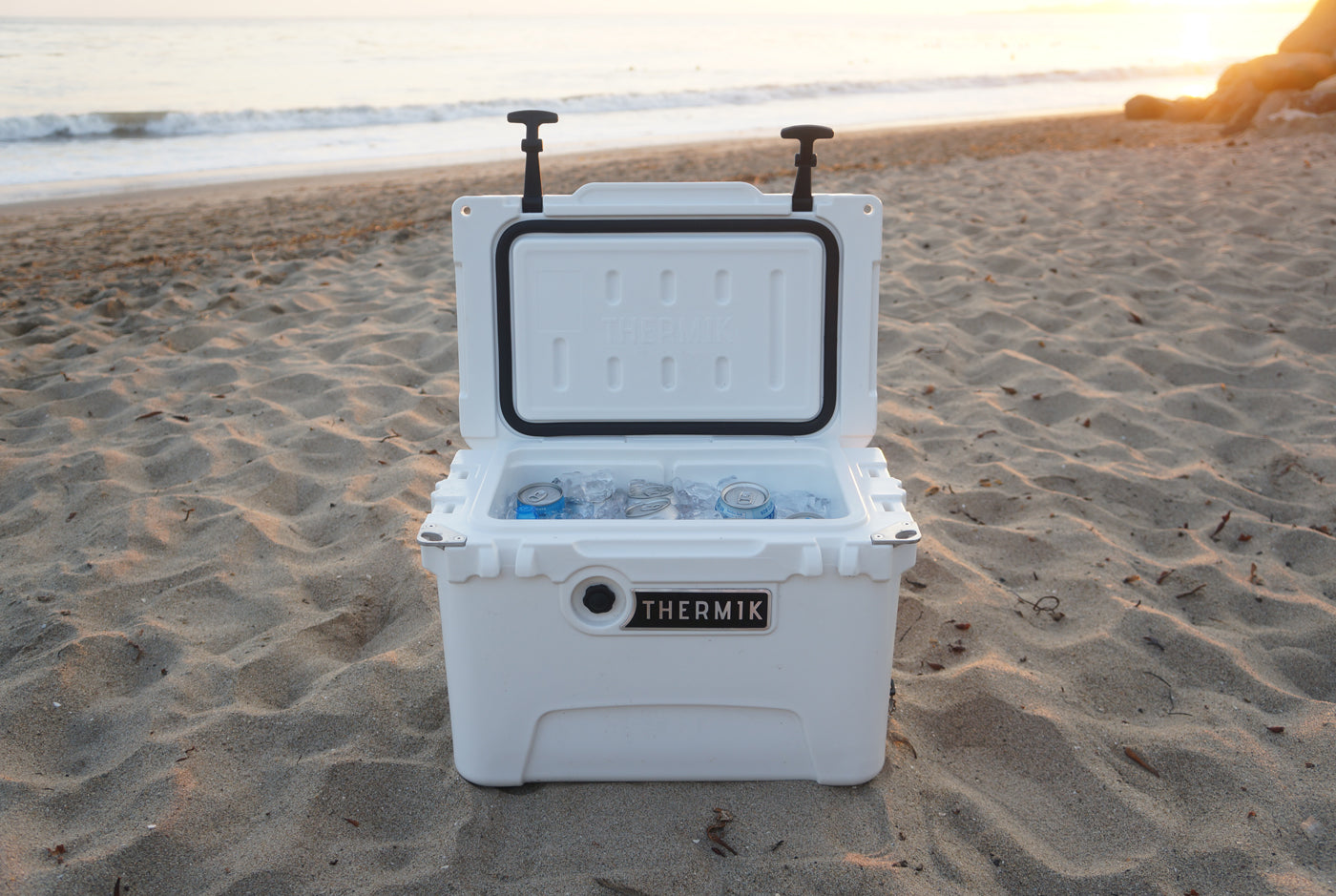 Thermik cooler at the beach