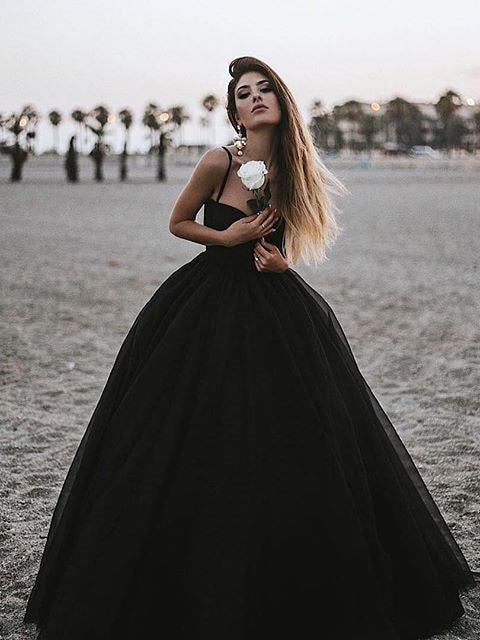 black prom gown