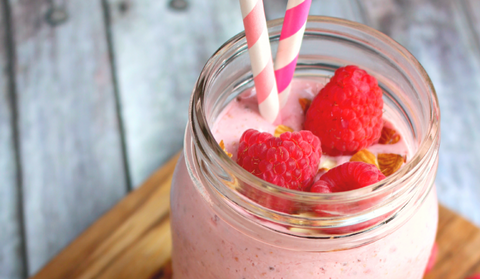 raspberry-almond-healthy-smoothie-recipe