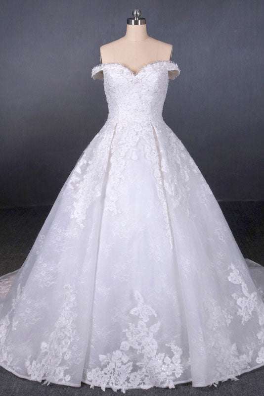 puffy lace wedding dress