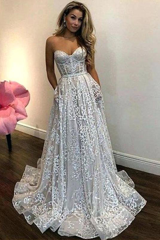 vintage ivory lace wedding dress