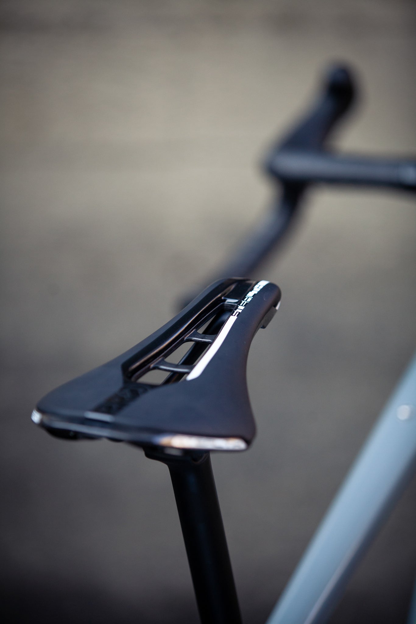 open WIDE saddle stealth pro
