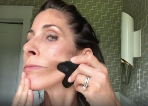 How to use a Gua Sha Scraping Tool