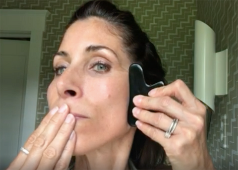 How to use a Gua Sha Scraping Tool