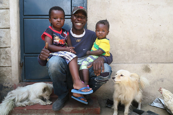 jewellery makers in kenya with family