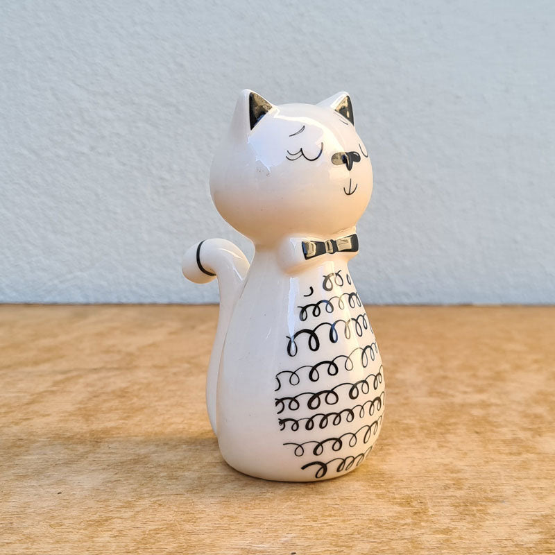 Lola Cat Figurine - Medium