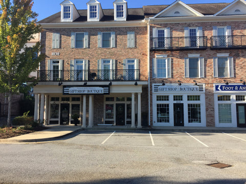 Best Gift Shop in Roswell Georgia storefront during Valentines