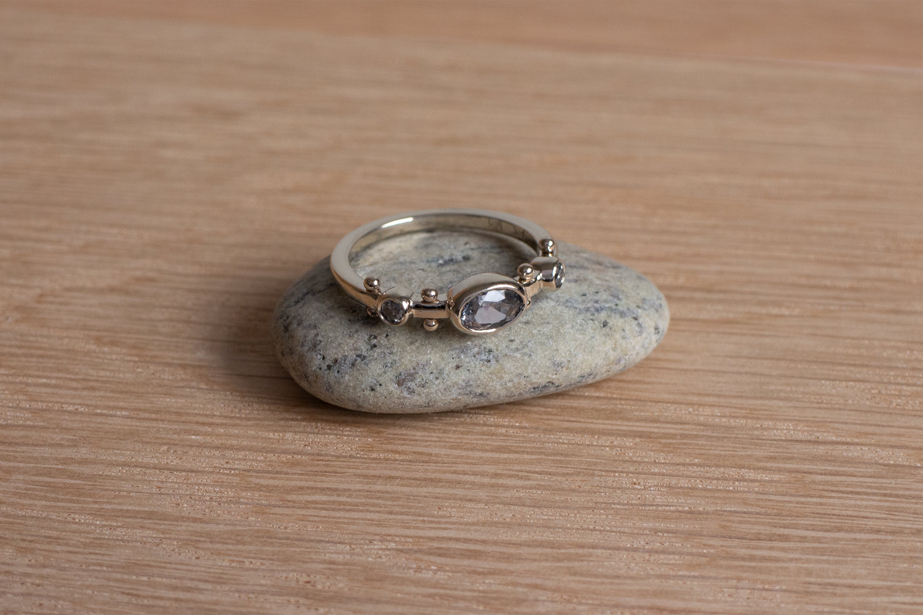 Violet Grey Sapphire Oval Kaori Ring