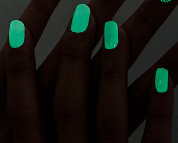 Glow Nails