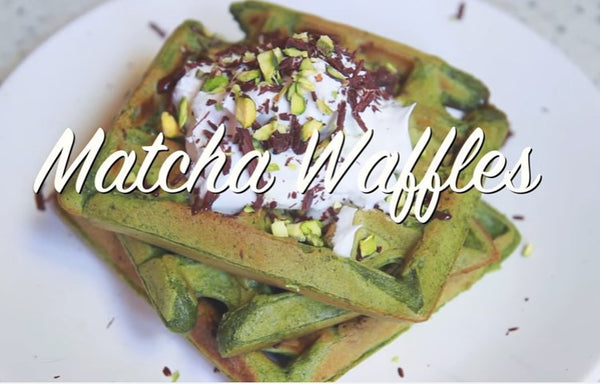 Delicious vegan dairy-free matcha green tea waffles by the talented vegan lover Cherie Tu from @thrivingonplants