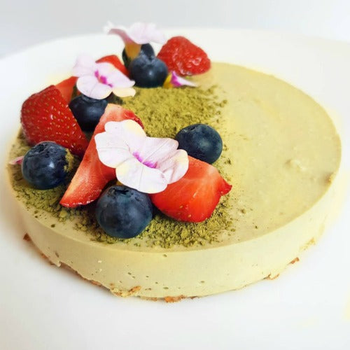 This low fat and healthy matcha mousse pie will make the perfect dessert for tonight