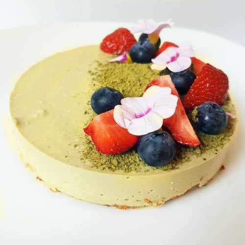 This healthy Matcha Green Tea Pie is the great dessert with silky and smooth matcha mousse custard complimentary with the nutty and crunchy crust. 