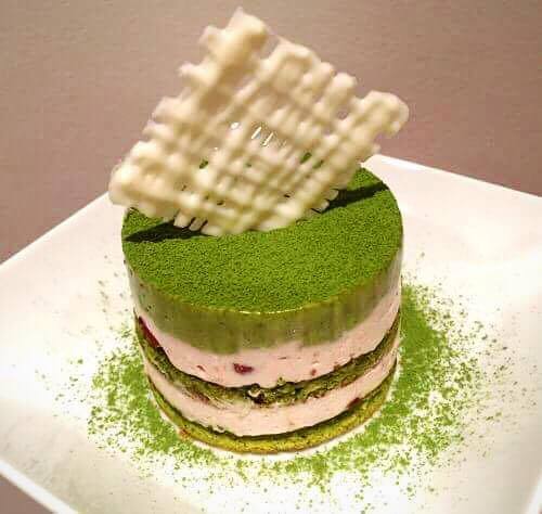 Mini adzuki matcha white chocolate mousse cake is the nice dessert to share during the Holidays  