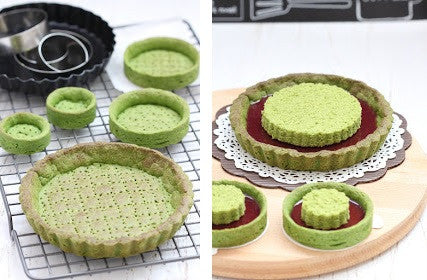 How-to-make Matcha Tarts filled with strawberry jelly and stuffed with green tea sponge cake 