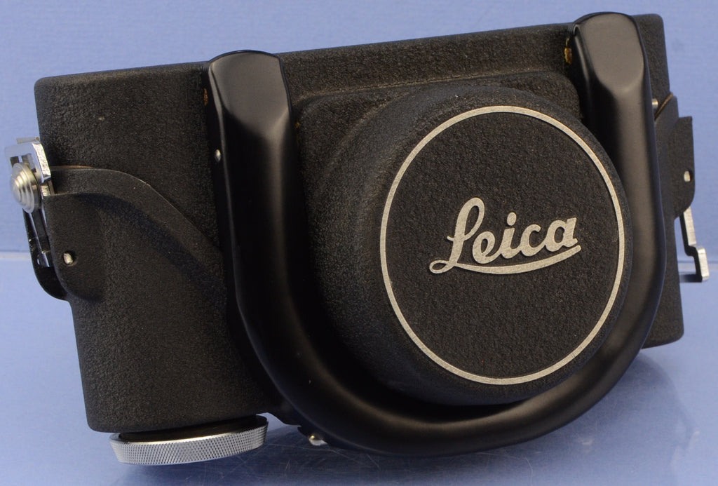 leica waterproof case