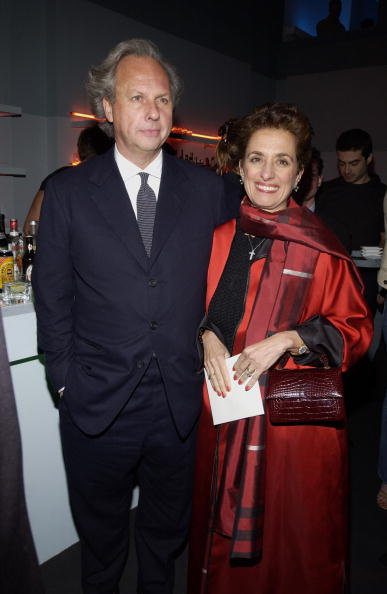 Rose Marie Bravo carrying Darby Scott handbag, photographed with Graydon Carter 