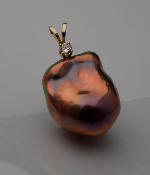 Another soufflé pearl pendant that will be featured on Black Friday