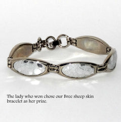 Bre bracelet silver sheep skin