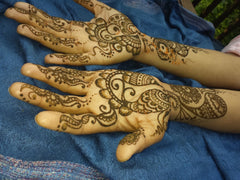 Henna / Jagua Temporary Tattoo Painting for Childrens Parties