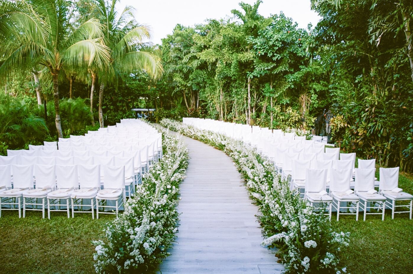 Tropical destination wedding in Rosewood Mayakoba