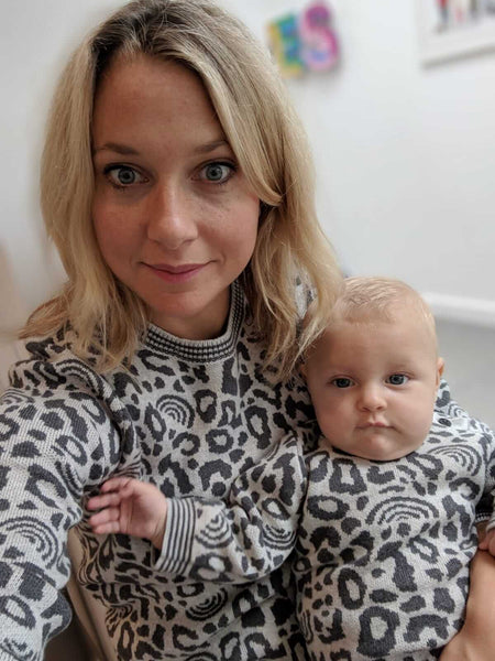 Dress Like a Mum Zoe de Pass and new baby