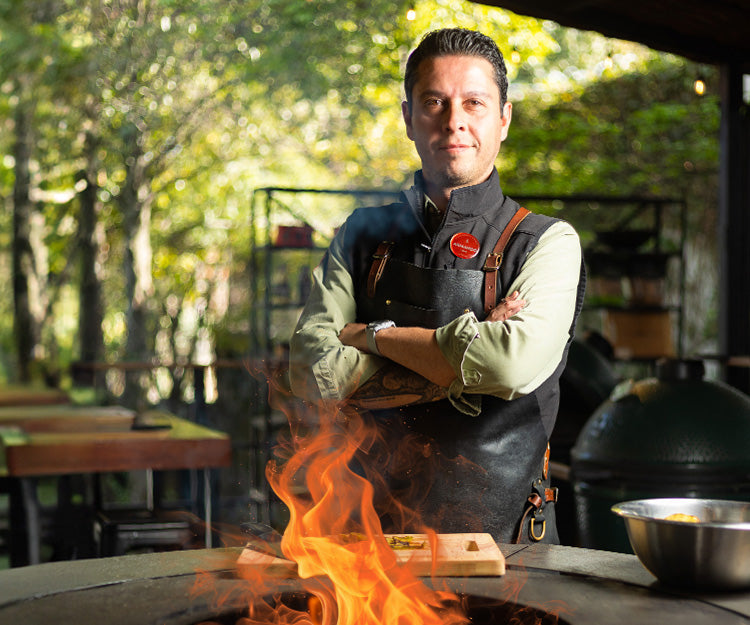 Maestro Parrillero Arturo Gutierrez en acción