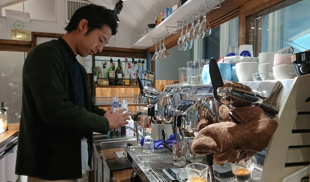 Ovalware specialty coffee equipment blog 2016 world brewer's cup champion Tetsu Kasuya