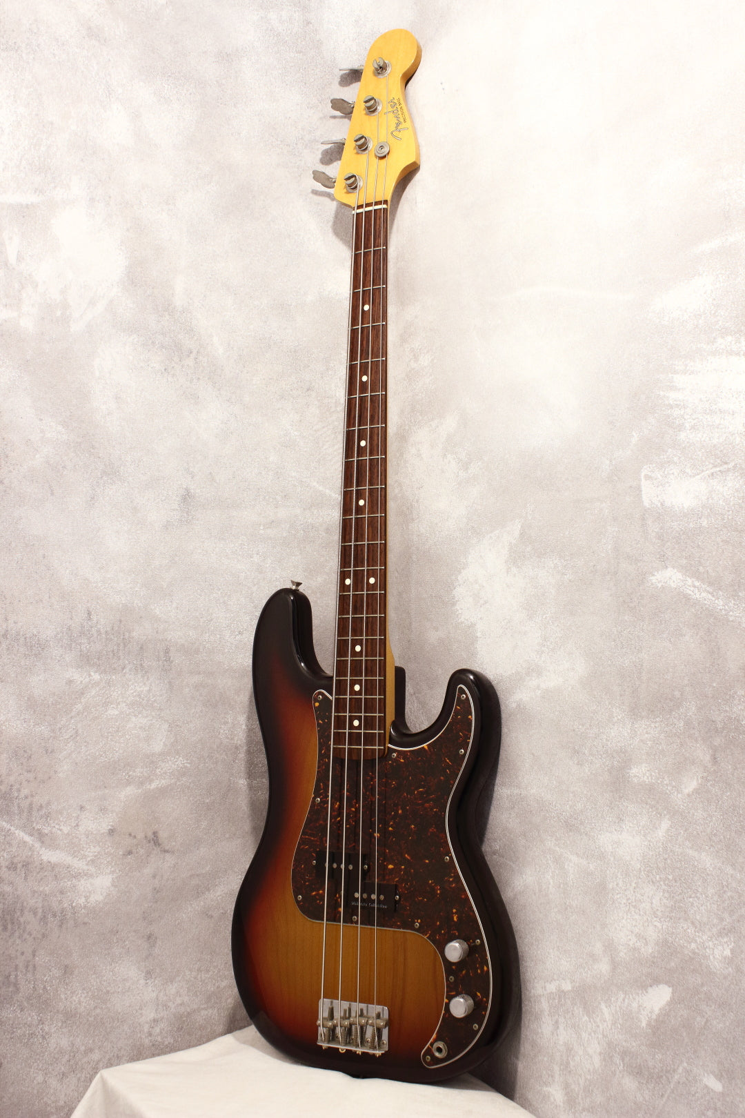 2004 fender precision bass