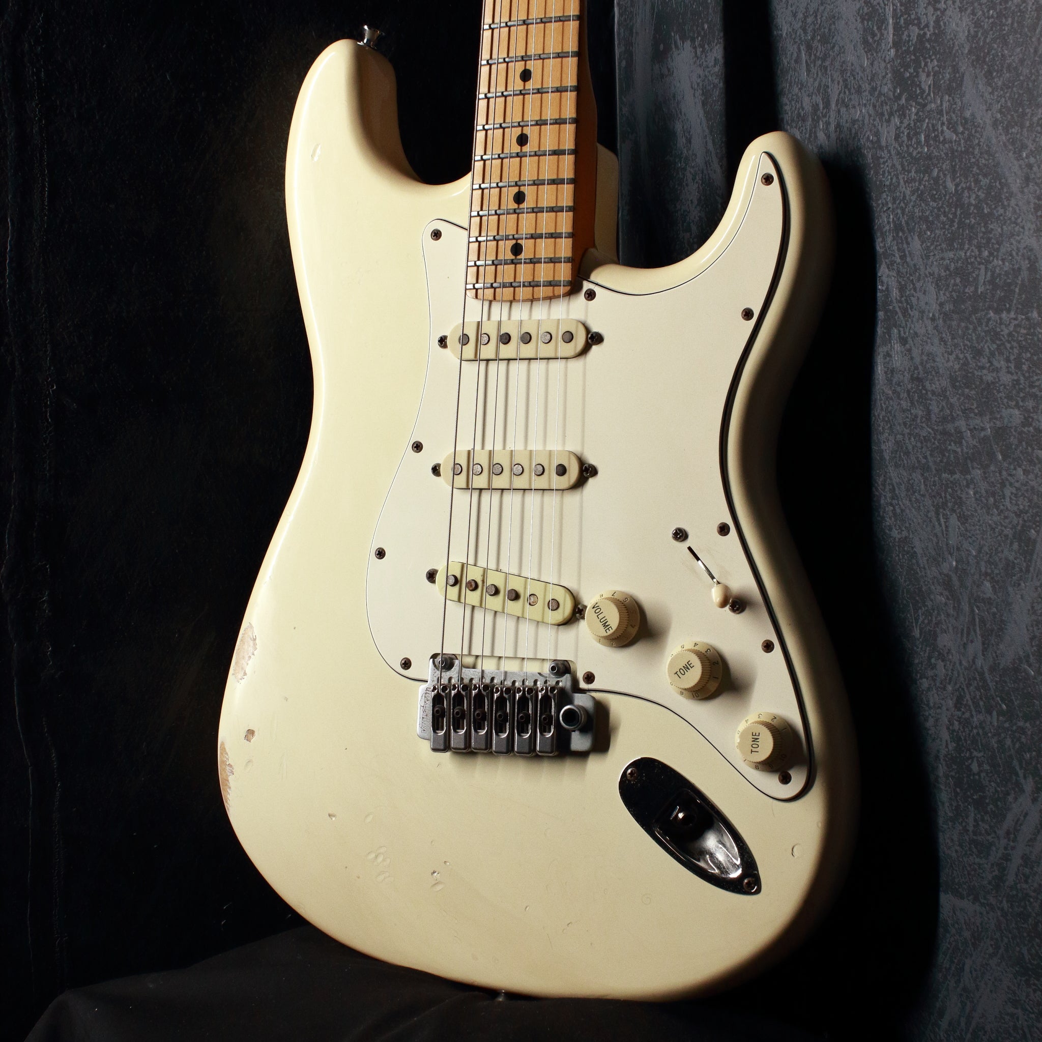 fender stratocaster american standard olympic white