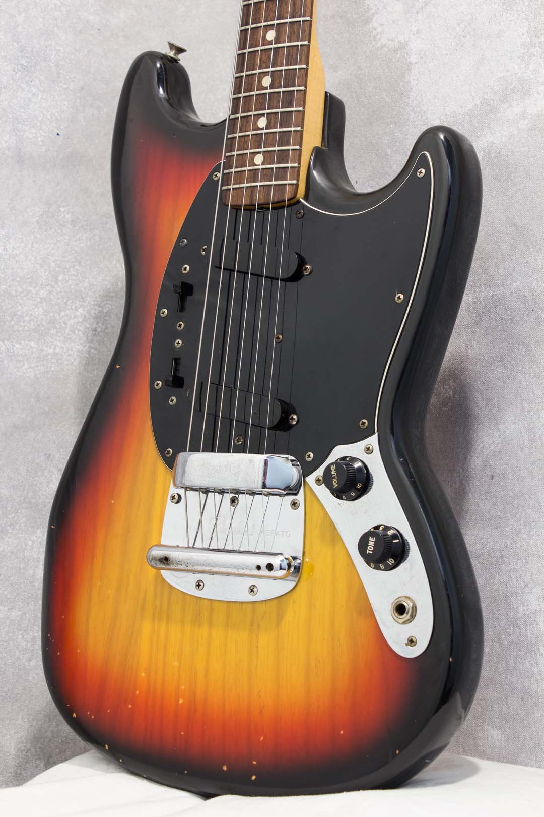 1977 fender mustang