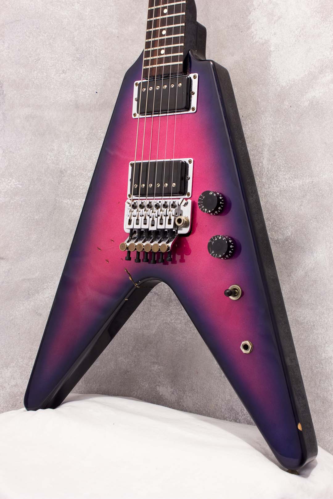 flying v guitar purple