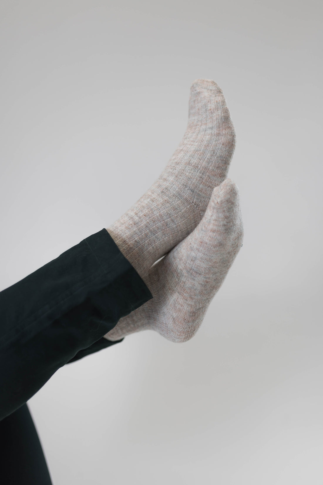 Cozy Cabin Cashmere Socks | Oyster Shell - dermovitalia