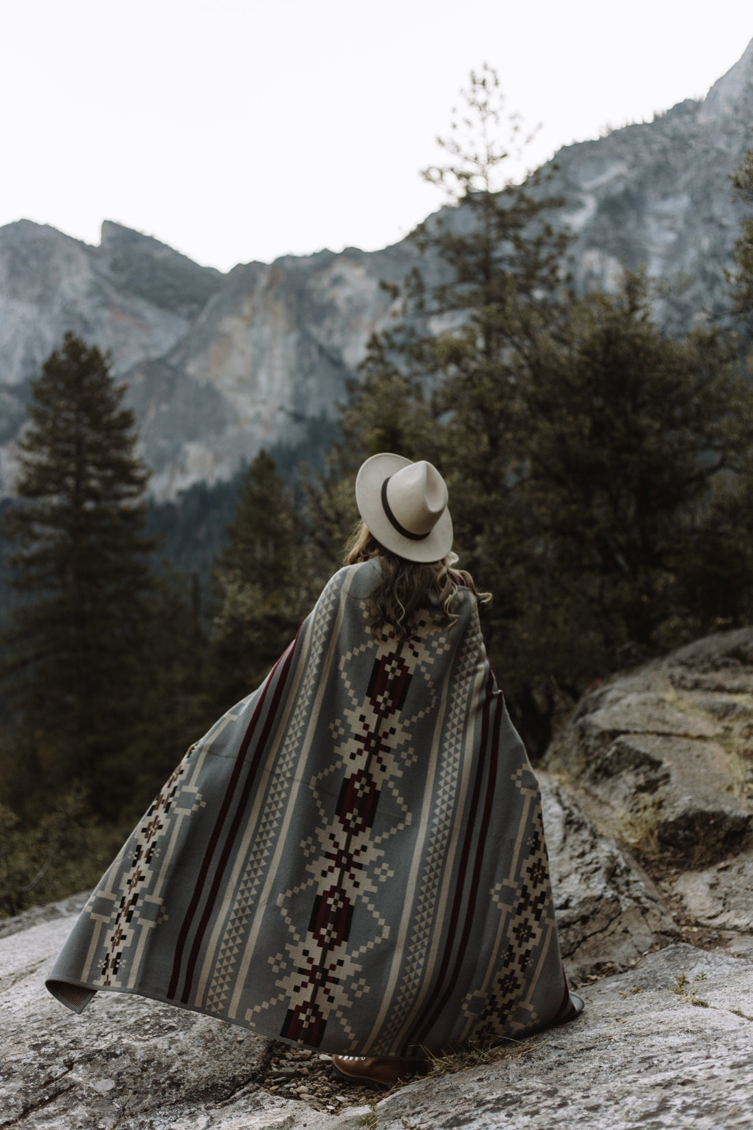 Explorer Blanket | Mountain Granite - dermovitalia