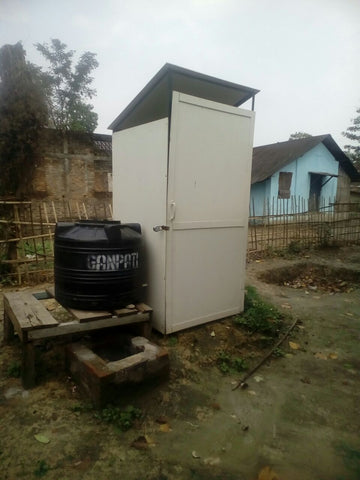 A new bathroom at Chota Tingrai Village in Chota Tingrai Tea Estate