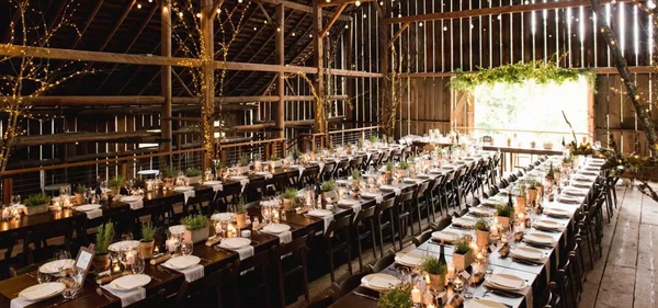 Dressingvintage.com Barn wedding