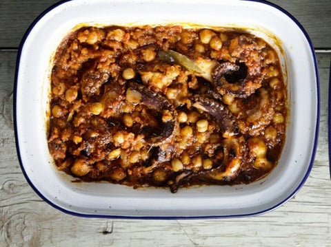 BAKED  CHICKPEAS WITH OCTOPUS AND TOMATO SAUCE