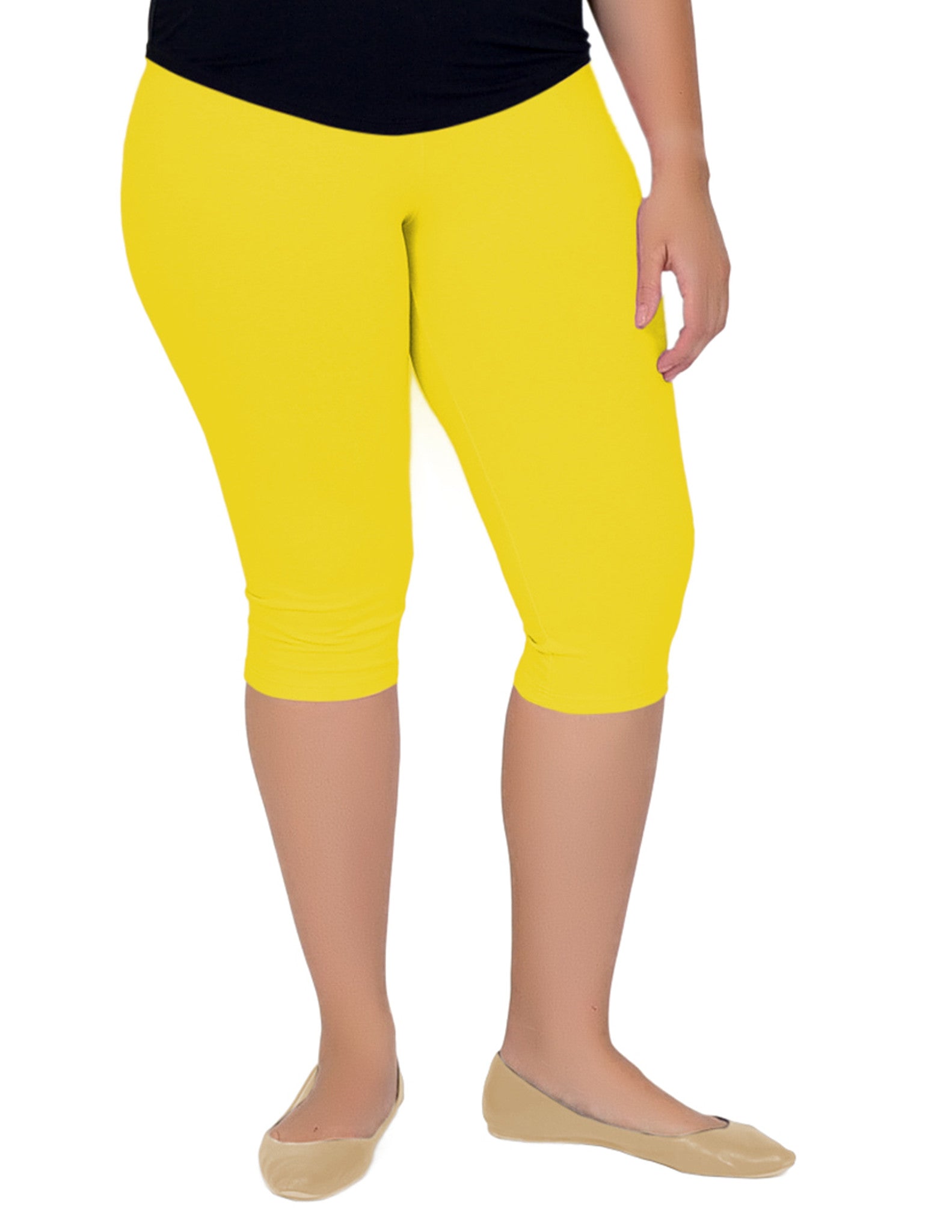 Plus Size Circuit Capri Leggings
