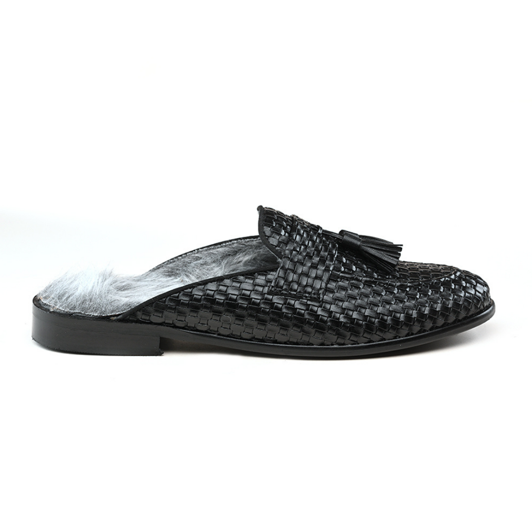 Elegant Black Tassel Shoes Fur Insoles for Ultimate Comfort