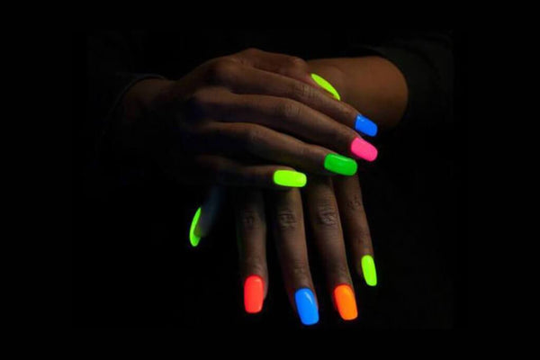 glow in the dark fingernail polish