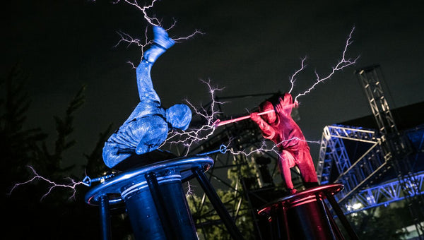 5 Installations & Performances at the Singapore Night Festival that Your Little Ones will Love - The Duel by Lords of Lightning