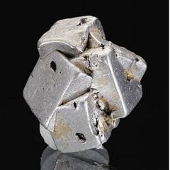 Platinum cubic natural shapes