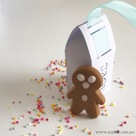 Gingerbread man and gift box