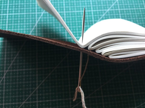 tutorial - make a leather journal 42