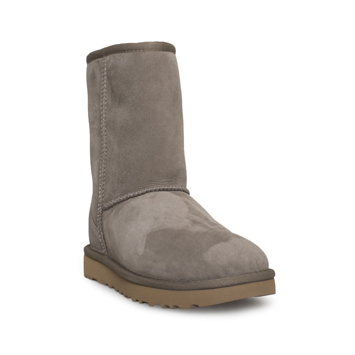 شفة البريء سنوي ugg boots classic short 