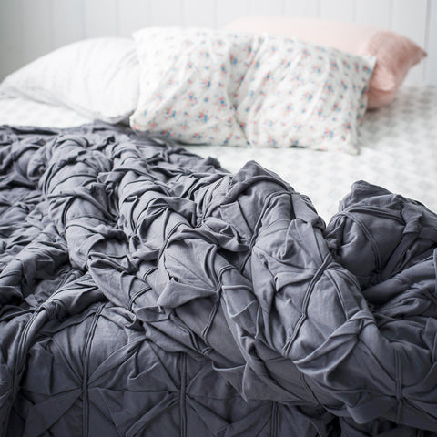 Ellana Mineral Cosmetics - stock image bed and bedsheets