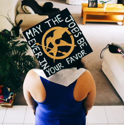 graduation caps, graduation cap, graduation fails, hilarious fails, graduation cap ideas, creative graduation caps, how to make a graduation cap, custom graduation cap, graduation cap custom