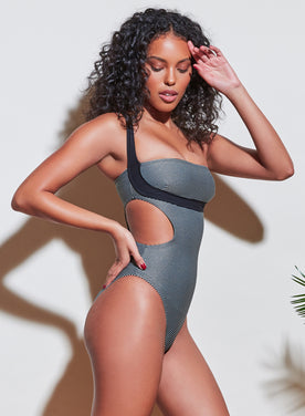 U-Line Cutout One Piece