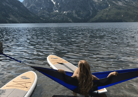 relax on paddle board