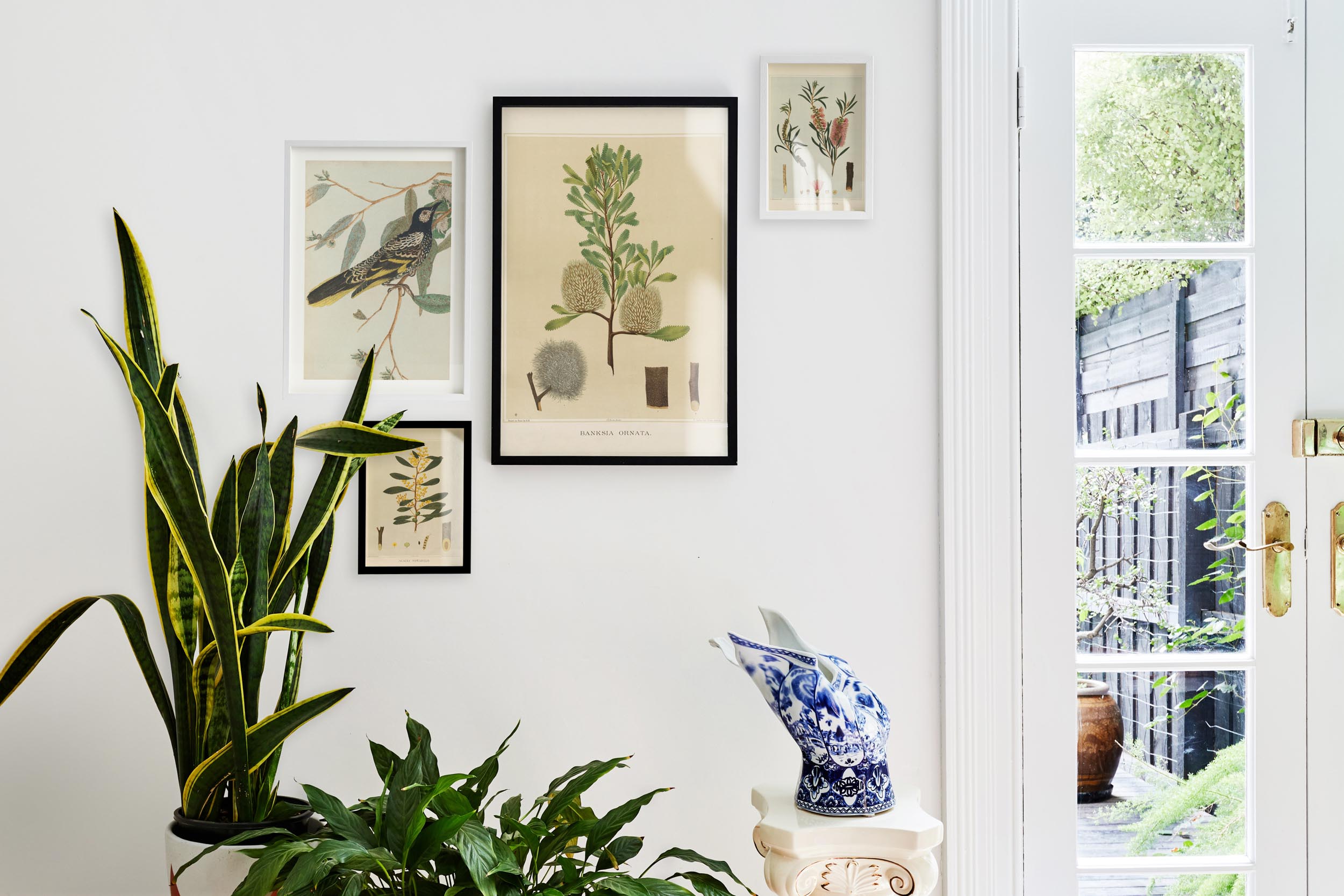 Format Framing Gallery Wall: How to Saloon Hang