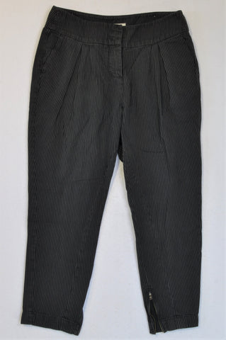 Country Road Grey Pinstripe Pleat Pants Women Size 8